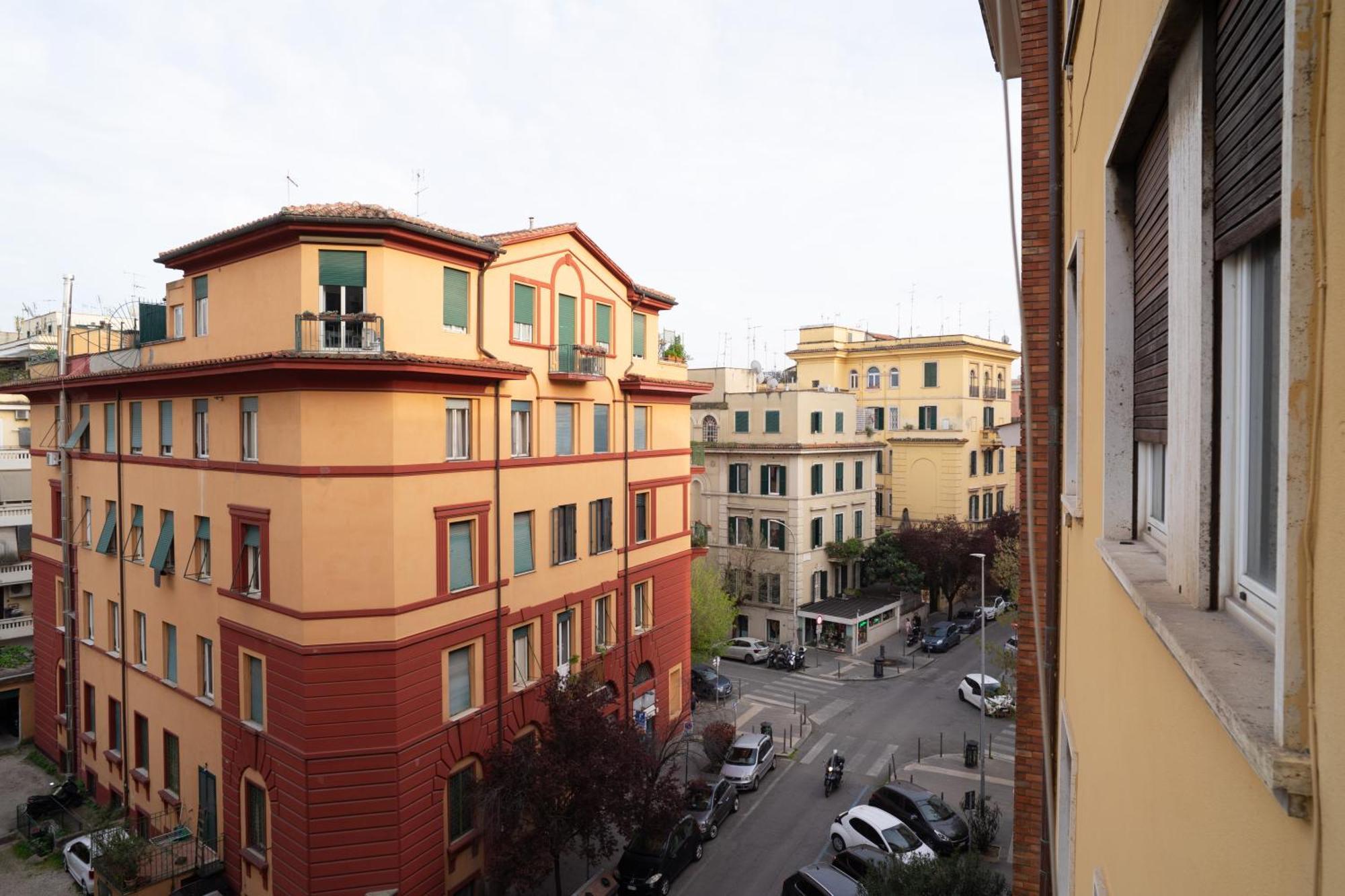 Modern And One-bedroom, 10 Min From Colosseum Rome